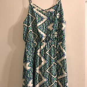 🌸 Geometric dress.